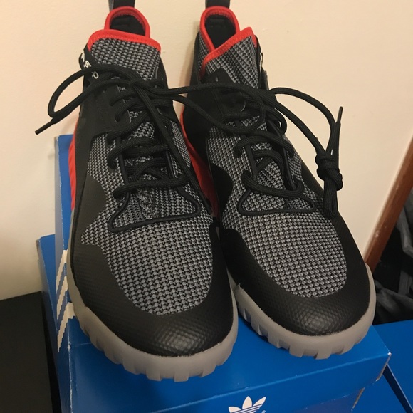 Adidas shoes - Picture 2 of 6